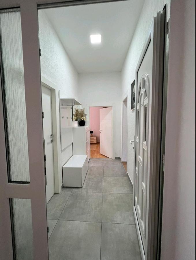 Apartment Eva Pula Extérieur photo