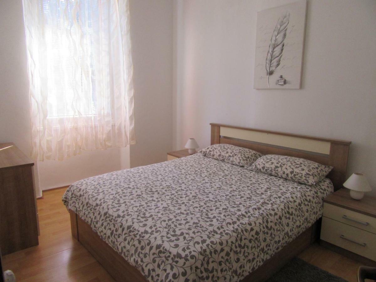 Apartment Eva Pula Extérieur photo